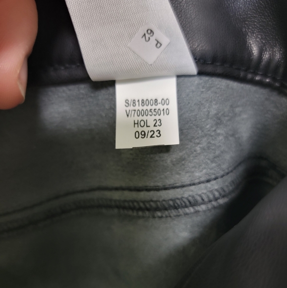 Banana Republic Vegan Leather mid-rise Cargo wide leg pants - Picture 13 of 14